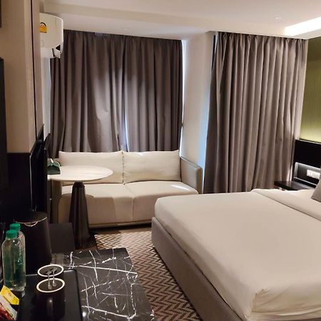 Отель Cha Chiangmai Luxury Чиангмай Экстерьер фото