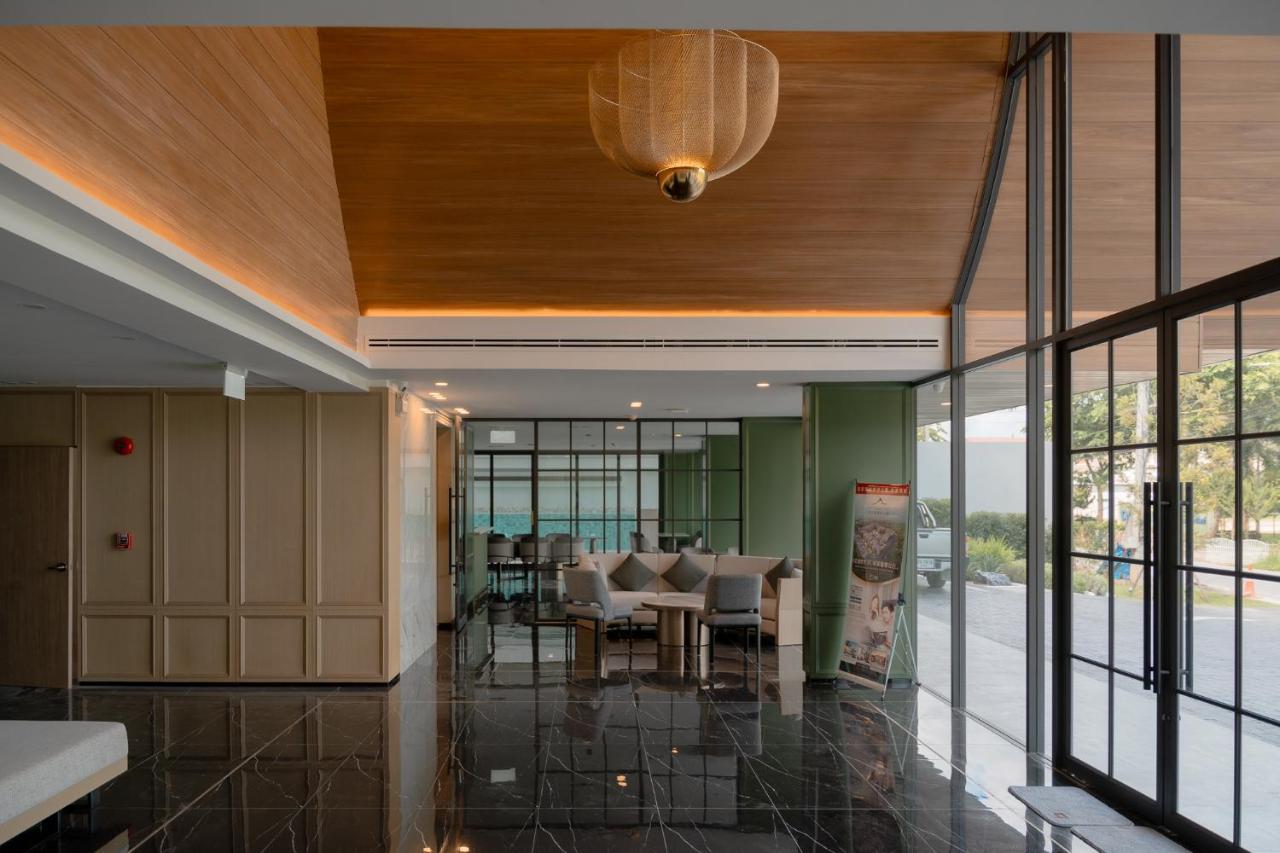 Отель Cha Chiangmai Luxury Чиангмай Экстерьер фото
