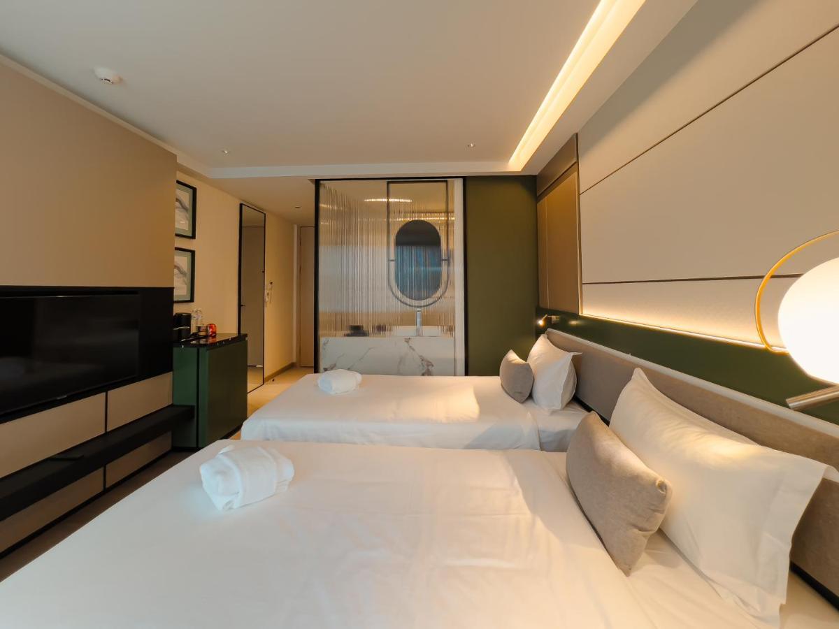 Отель Cha Chiangmai Luxury Чиангмай Экстерьер фото